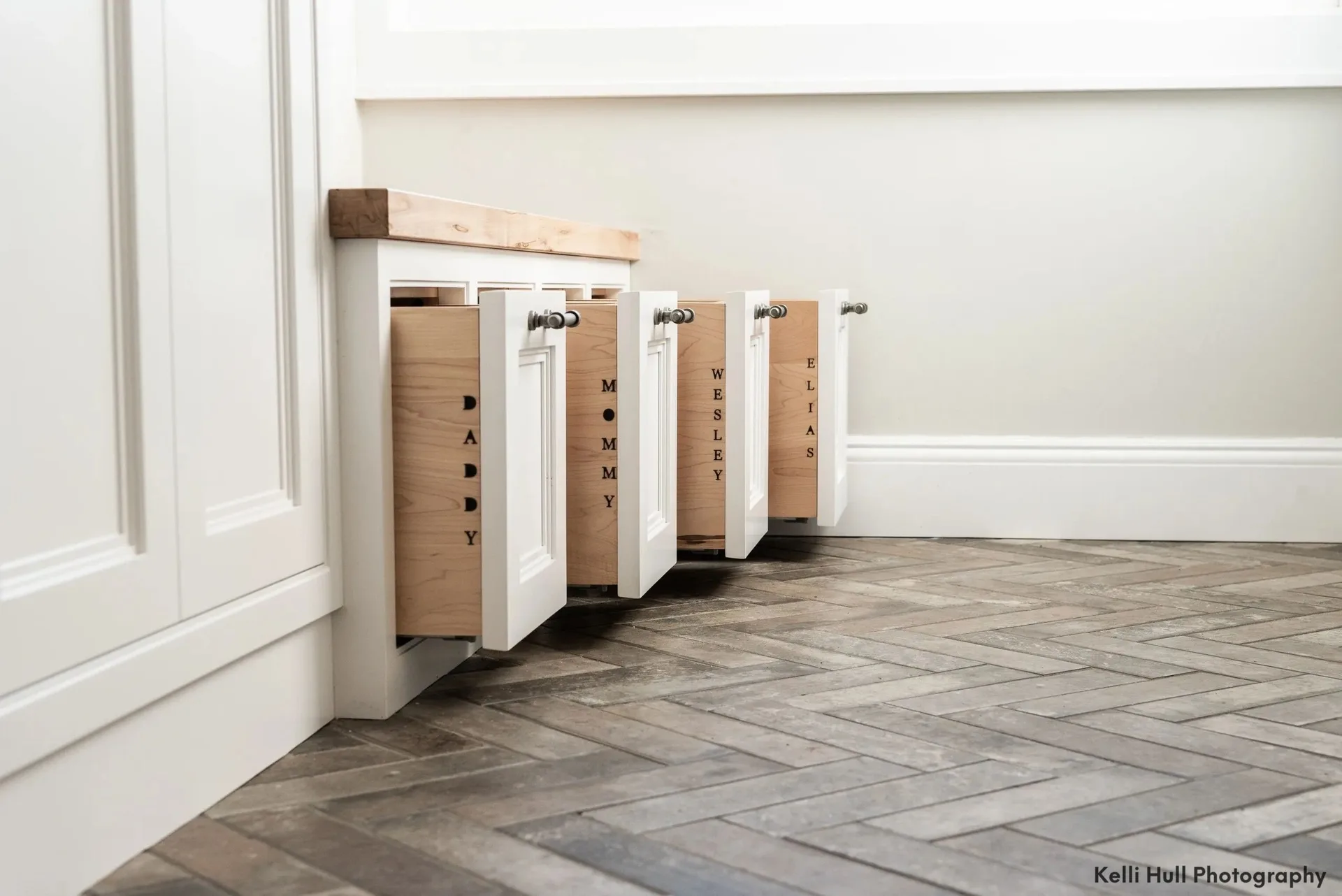 pull-out drawers; same drawers as #95, Built-Ins & Furniture